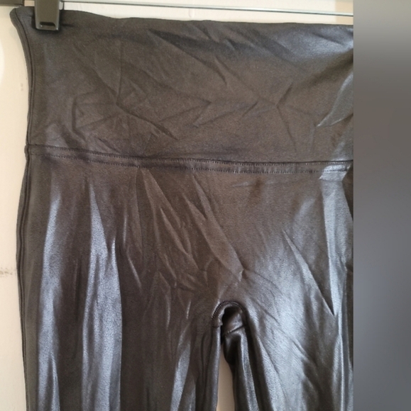 Spanx Faux Leather Black Legging Medium Contoured Power Waistband - Picture 5 of 8